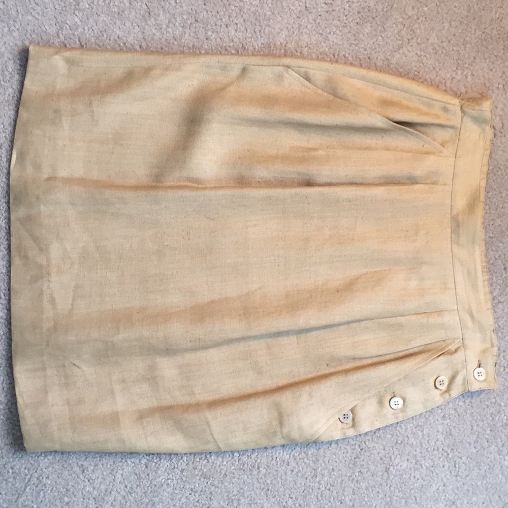 Anne Klein Linen pleated skirt, mid-knee length